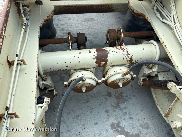 image for item ET8511 1998 Trail King TK100HDG-503 lowboy equipment trailer