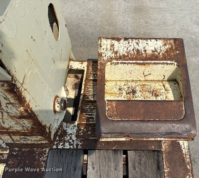 image for item ET8511 1998 Trail King TK100HDG-503 lowboy equipment trailer