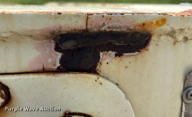 image for item ET8511 1998 Trail King TK100HDG-503 lowboy equipment trailer