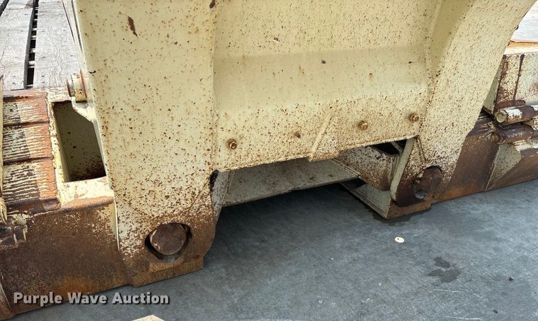 image for item ET8511 1998 Trail King TK100HDG-503 lowboy equipment trailer