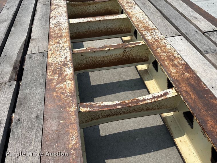 image for item ET8511 1998 Trail King TK100HDG-503 lowboy equipment trailer