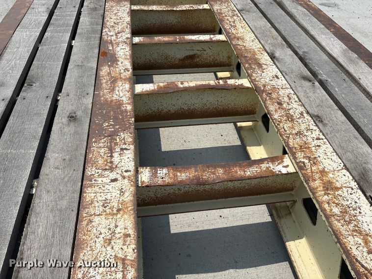 image for item ET8511 1998 Trail King TK100HDG-503 lowboy equipment trailer