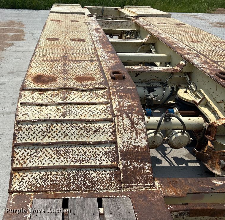 image for item ET8511 1998 Trail King TK100HDG-503 lowboy equipment trailer