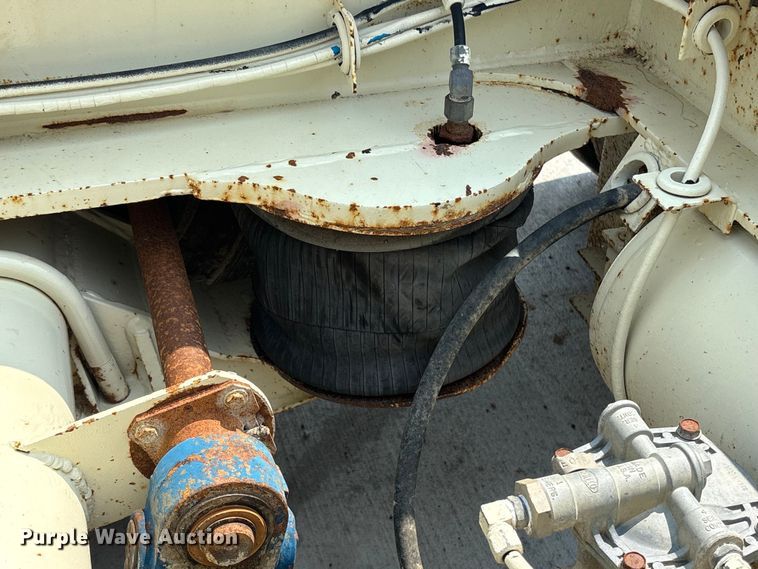 image for item ET8511 1998 Trail King TK100HDG-503 lowboy equipment trailer