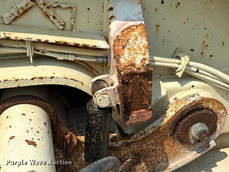 image for item ET8511 1998 Trail King TK100HDG-503 lowboy equipment trailer