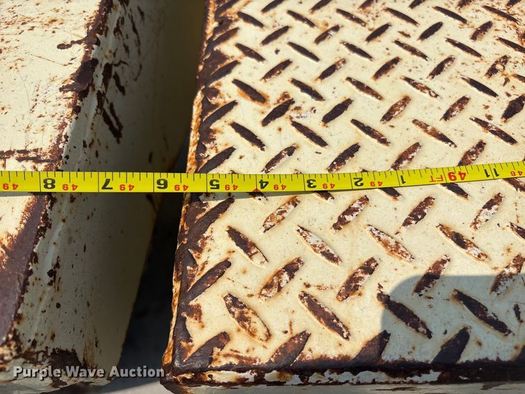 image for item ET8511 1998 Trail King TK100HDG-503 lowboy equipment trailer