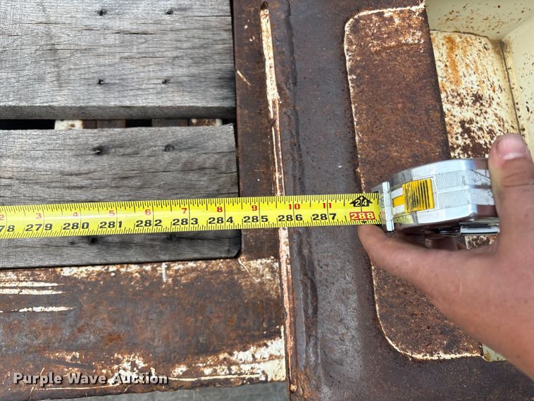 image for item ET8511 1998 Trail King TK100HDG-503 lowboy equipment trailer