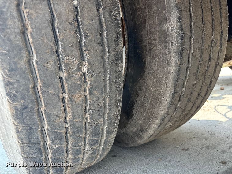 image for item ET8511 1998 Trail King TK100HDG-503 lowboy equipment trailer