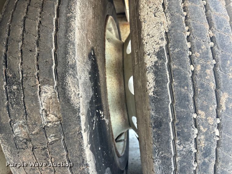 image for item ET8511 1998 Trail King TK100HDG-503 lowboy equipment trailer