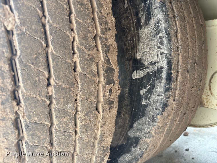 image for item ET8511 1998 Trail King TK100HDG-503 lowboy equipment trailer