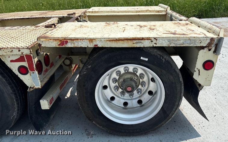 image for item ET8512 1995 Trail King TK22FA-051 booster Axle