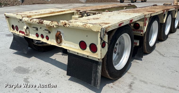 image for item ET8512 1995 Trail King TK22FA-051 booster Axle