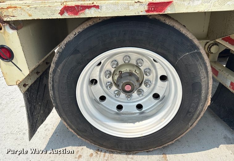 image for item ET8512 1995 Trail King TK22FA-051 booster Axle