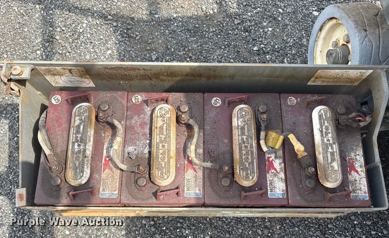 image for item ET8516 2013 Skyjack SJIII 3219 Scissor lift