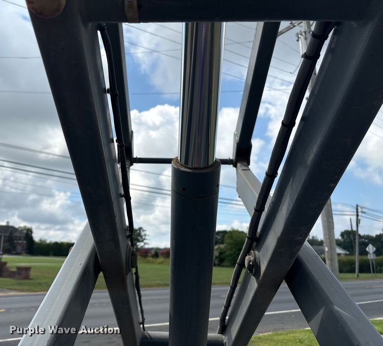 image for item ET8516 2013 Skyjack SJIII 3219 Scissor lift