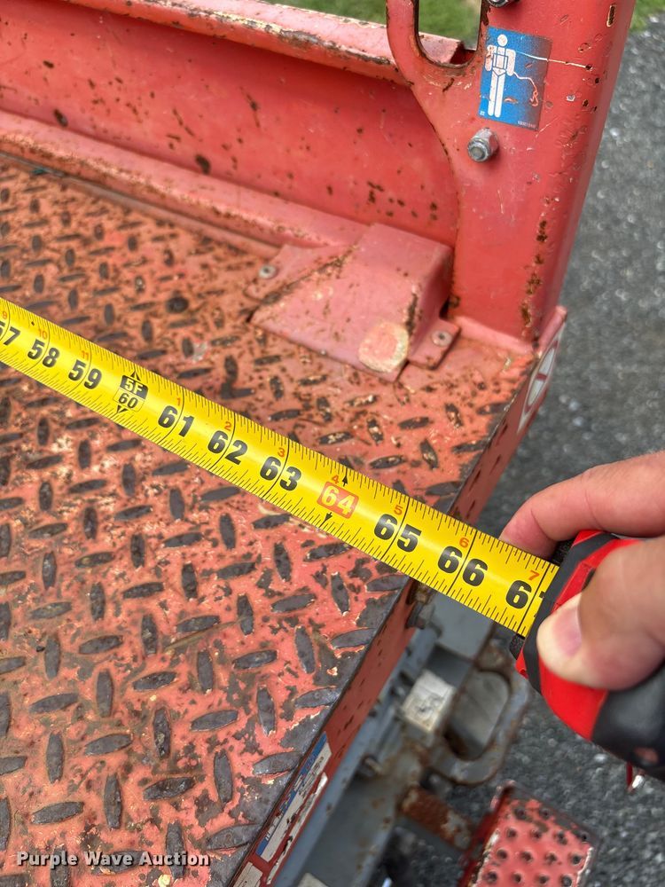 image for item ET8516 2013 Skyjack SJIII 3219 Scissor lift