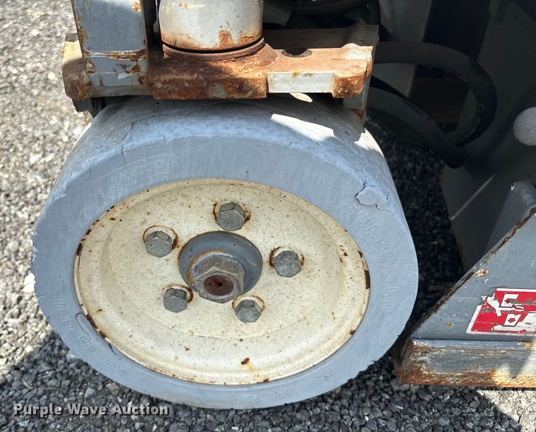 image for item ET8516 2013 Skyjack SJIII 3219 Scissor lift