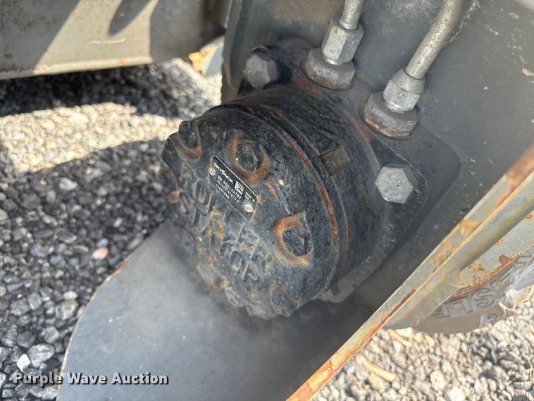 image for item ET8517 2013 Skyjack SJIII 3219 scissor lift