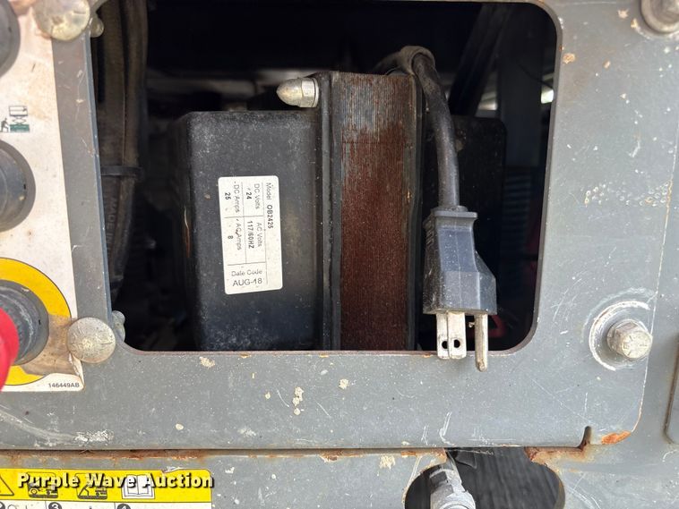 image for item ET8517 2013 Skyjack SJIII 3219 scissor lift