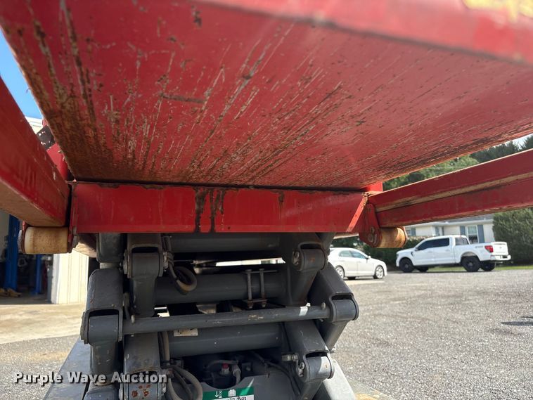 image for item ET8517 2013 Skyjack SJIII 3219 scissor lift