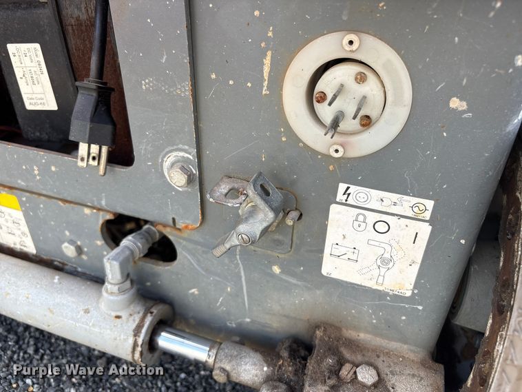 image for item ET8517 2013 Skyjack SJIII 3219 scissor lift