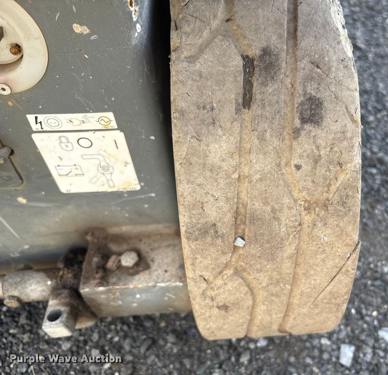 image for item ET8517 2013 Skyjack SJIII 3219 scissor lift