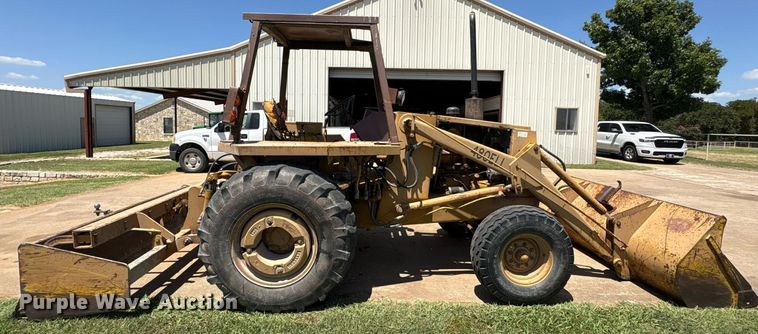 image for item EU0002 Case 480ELL landscape tractor