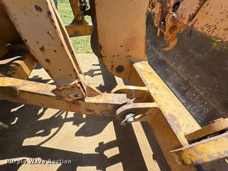 image for item EU0002 Case 480ELL landscape tractor