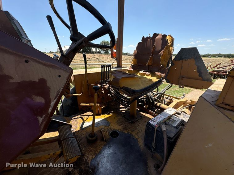 image for item EU0002 Case 480ELL landscape tractor