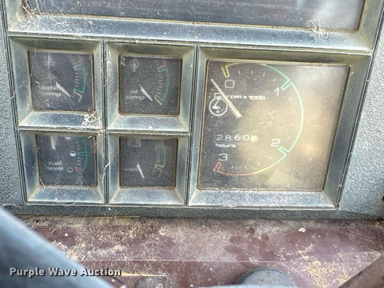 image for item EU0002 Case 480ELL landscape tractor