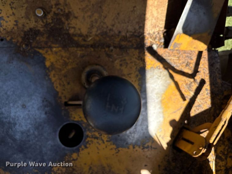 image for item EU0002 Case 480ELL landscape tractor