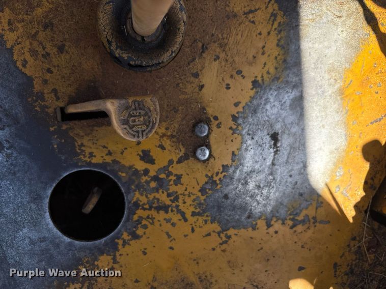 image for item EU0002 Case 480ELL landscape tractor