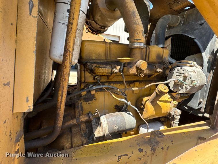 image for item EU0002 Case 480ELL landscape tractor