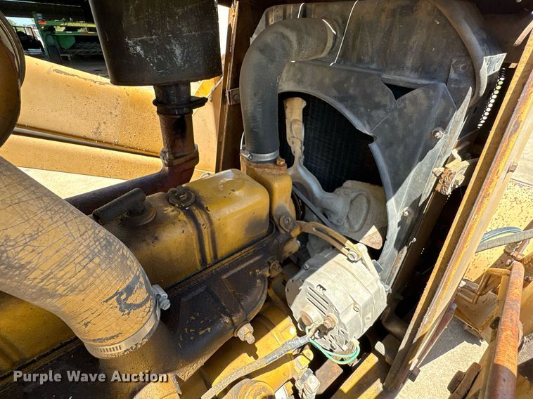 image for item EU0002 Case 480ELL landscape tractor