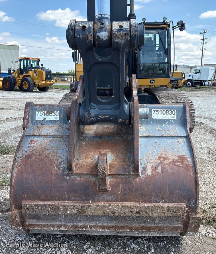 image for item EU0008 2019 John Deere 470G LC excavator