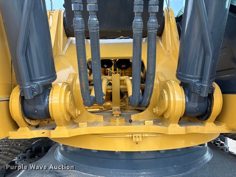 image for item EU0008 2019 John Deere 470G LC excavator