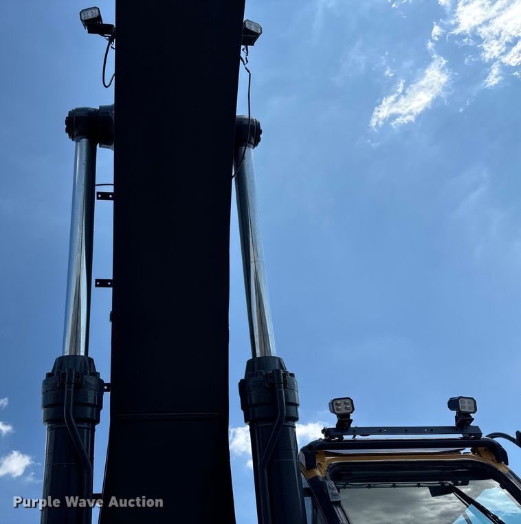 image for item EU0008 2019 John Deere 470G LC excavator