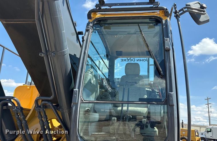 image for item EU0008 2019 John Deere 470G LC excavator