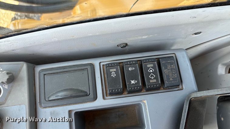 image for item EU0008 2019 John Deere 470G LC excavator