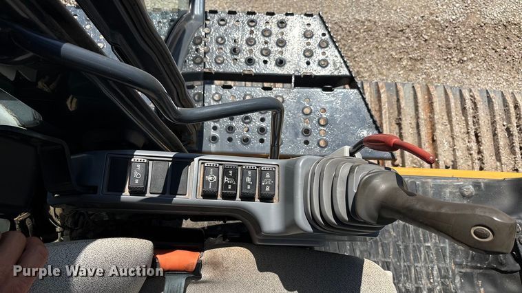 image for item EU0008 2019 John Deere 470G LC excavator