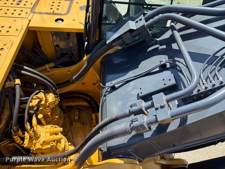 image for item EU0008 2019 John Deere 470G LC excavator