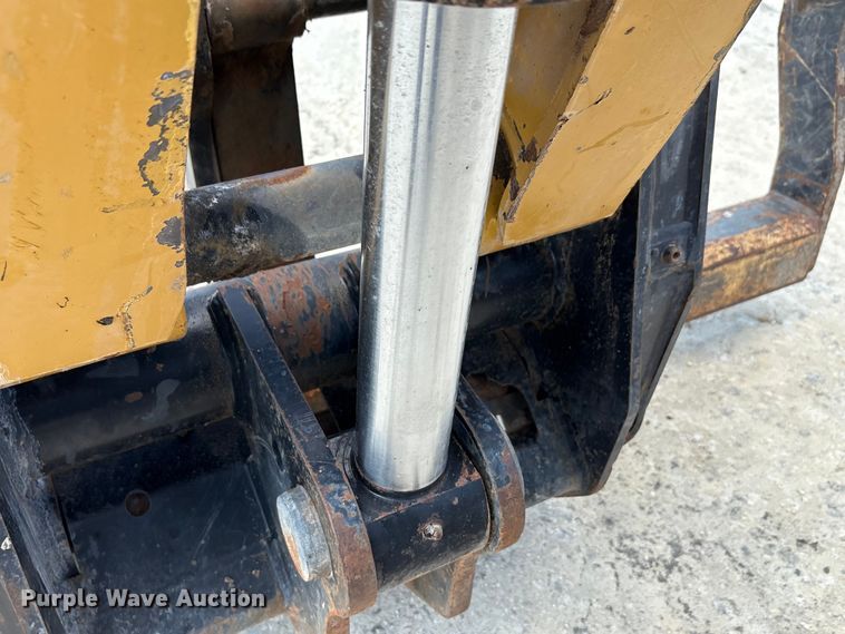 image for item EU0009 2007 Caterpillar TL943 telehandler