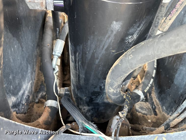 image for item EU0009 2007 Caterpillar TL943 telehandler