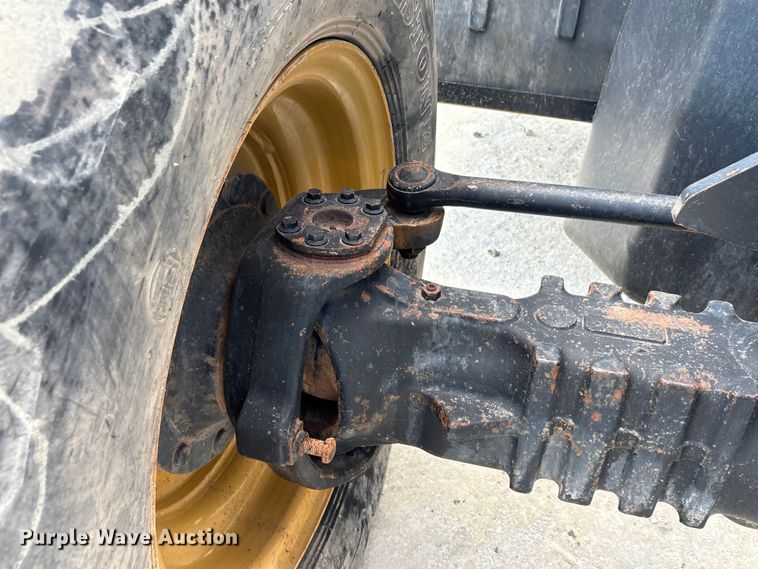 image for item EU0009 2007 Caterpillar TL943 telehandler