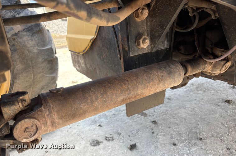 image for item EU0009 2007 Caterpillar TL943 telehandler