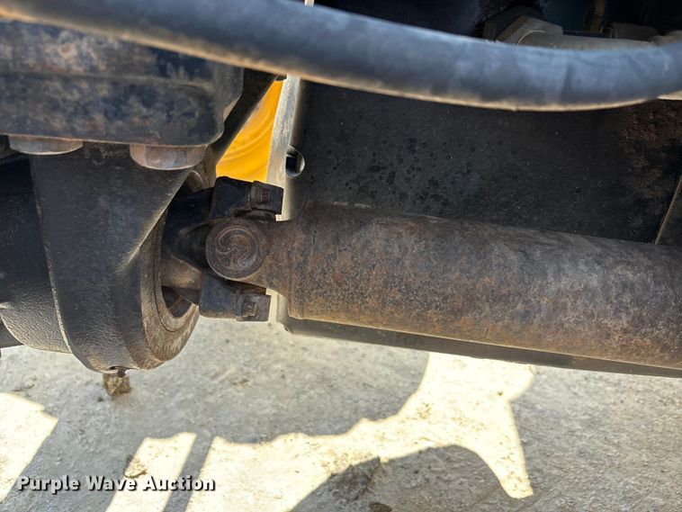 image for item EU0009 2007 Caterpillar TL943 telehandler