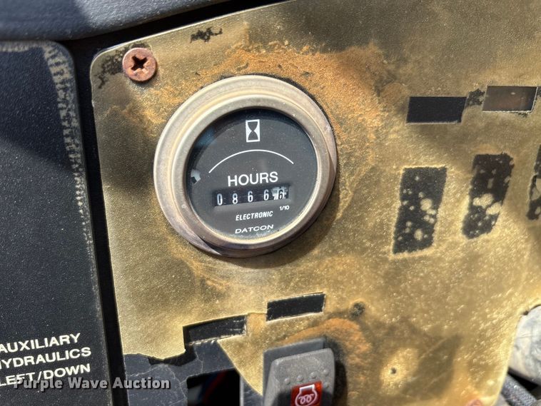 image for item EU0009 2007 Caterpillar TL943 telehandler