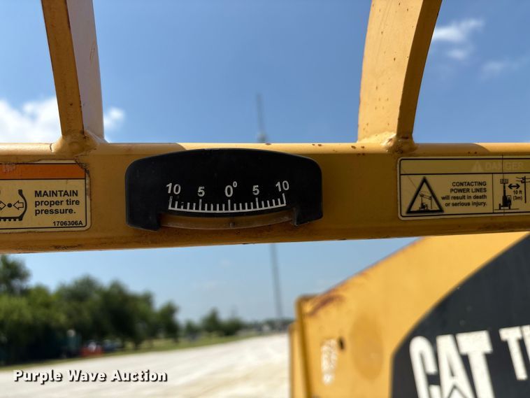 image for item EU0009 2007 Caterpillar TL943 telehandler