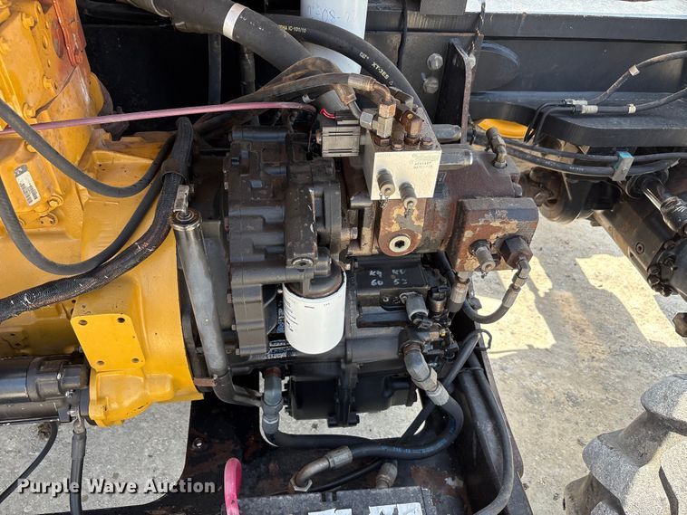 image for item EU0009 2007 Caterpillar TL943 telehandler