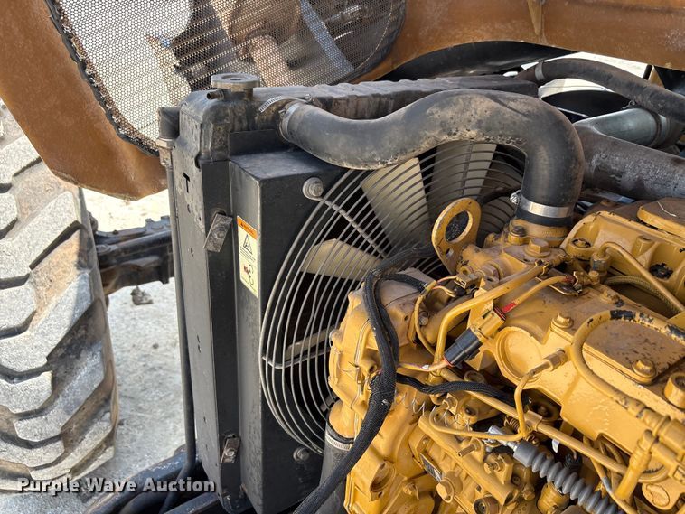 image for item EU0009 2007 Caterpillar TL943 telehandler